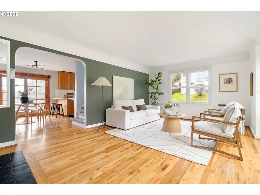 8609 SW 61st Ave, Portland, OR 97219 - Image #2