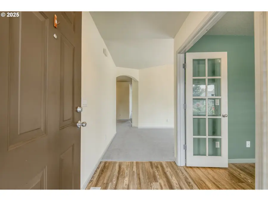 2469 Dorsey Dr, Hubbard, OR 97032 - Image #3