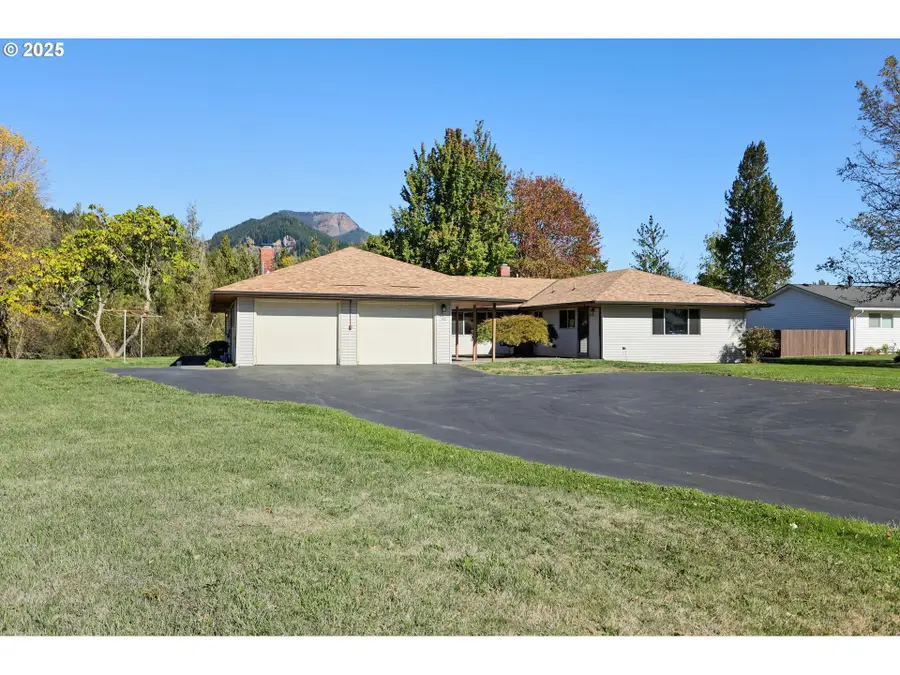 106 Pahatu St, North Bonneville, WA 98639 - Image #2