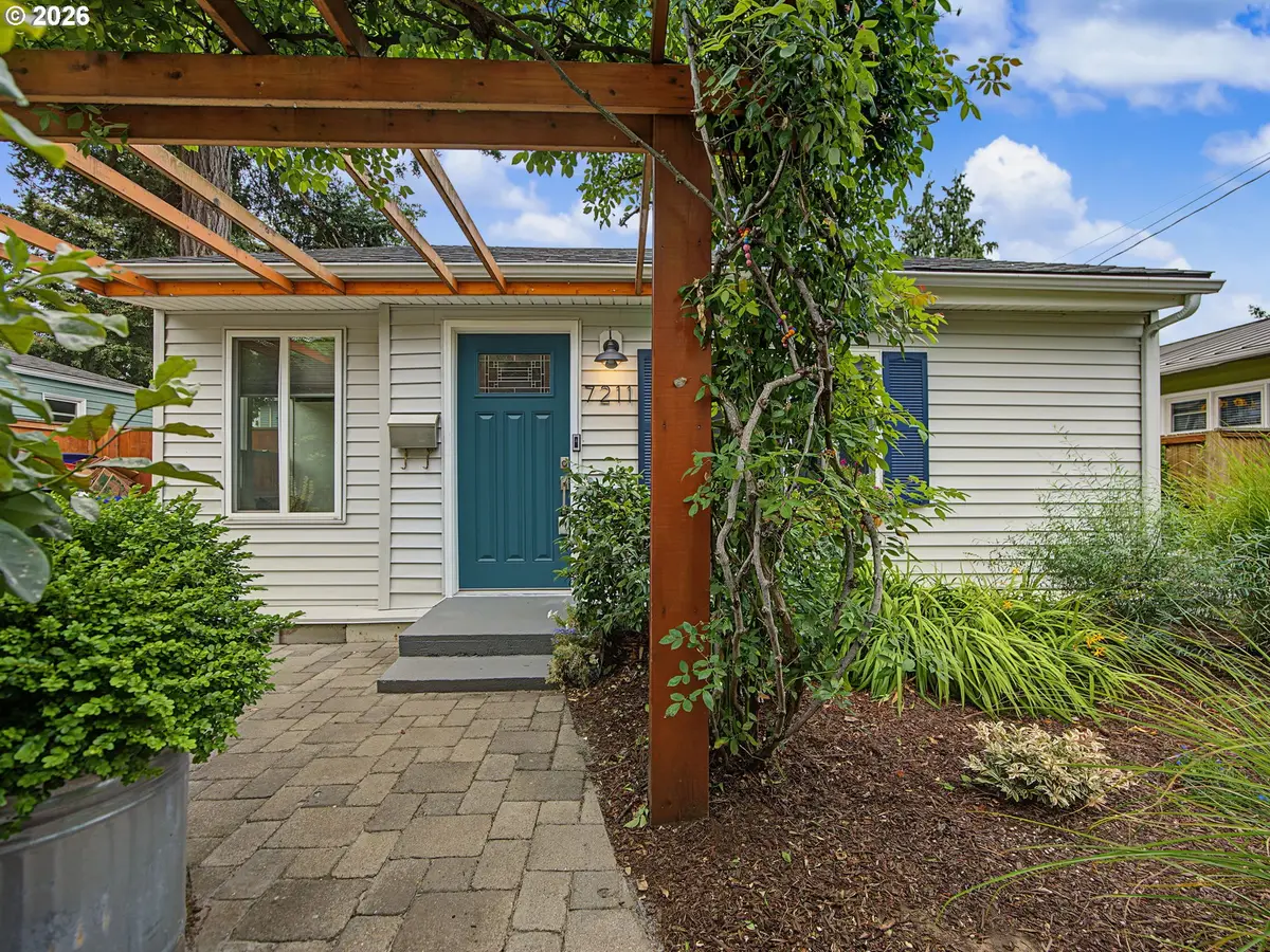 7211 N Atlantic Ave, Portland, OR 97217 - #1
