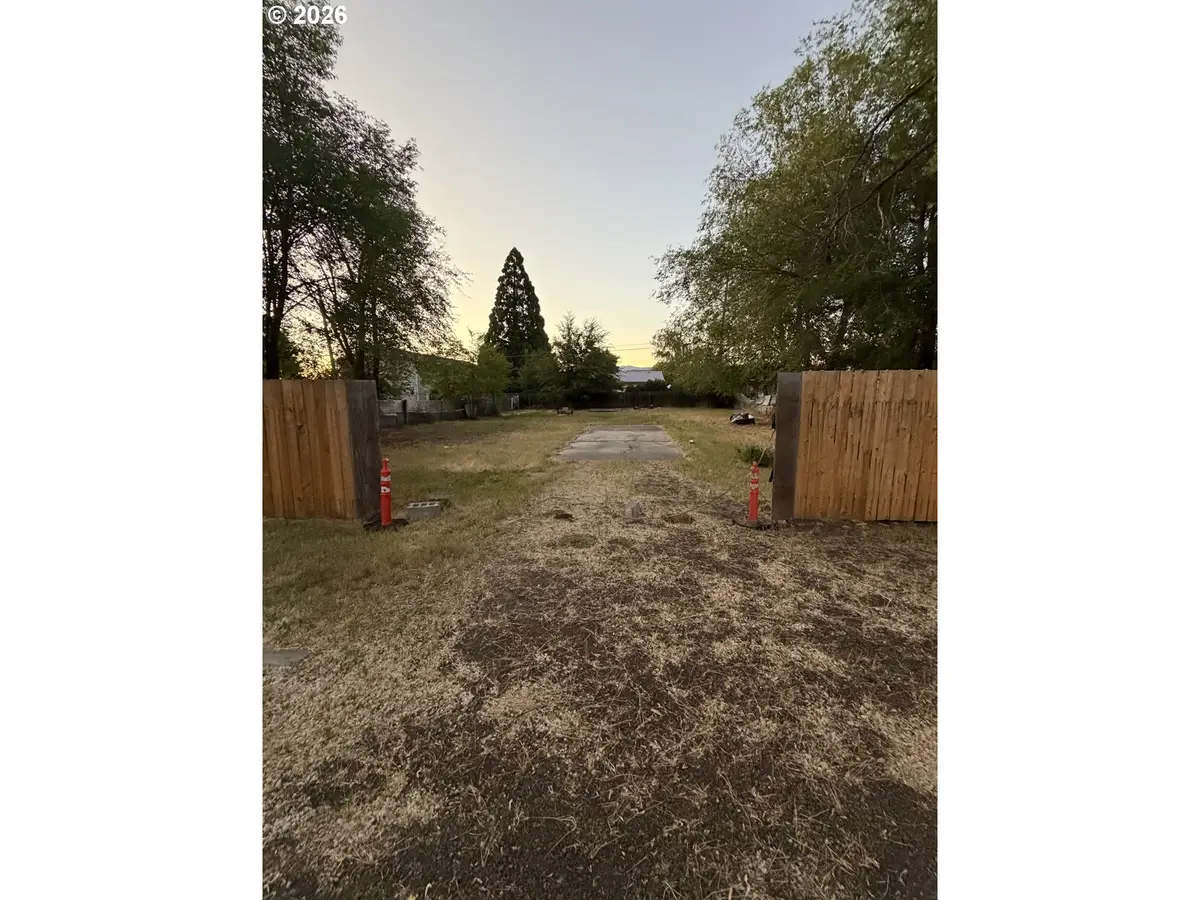 311 W Darland St, Goldendale, WA 98620 - #1