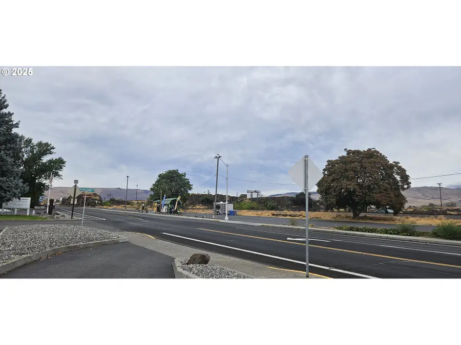 W 2nd St, The Dalles, OR 97058 - Image #2