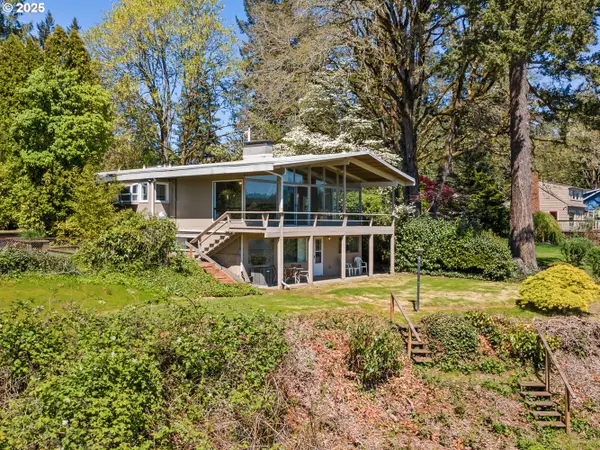 3730 Upper Dr, LakeOswego, OR 97035