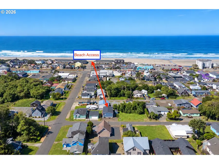 177 S Dolphin St, Rockaway Beach, OR 97136 - #2