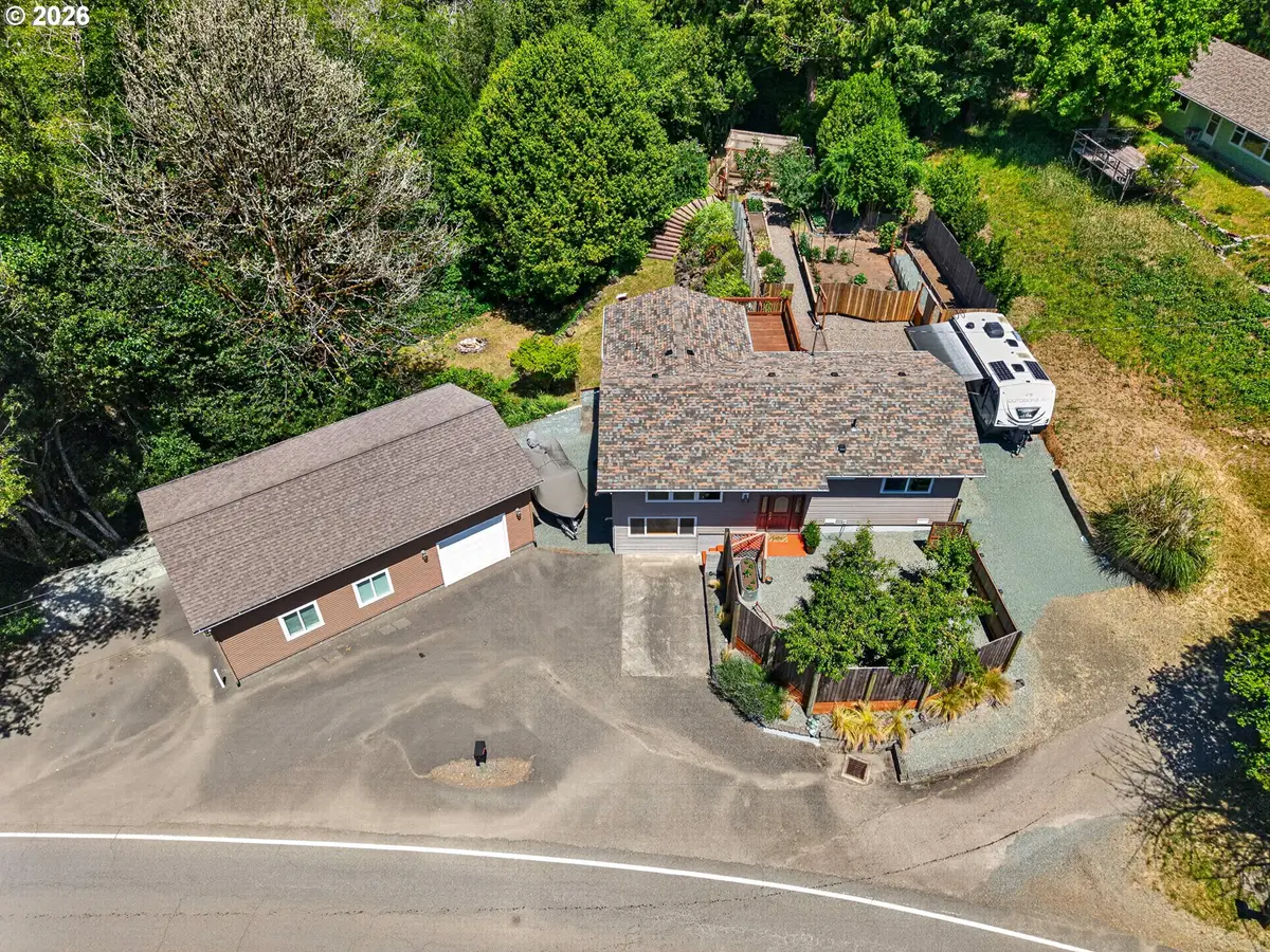 1700 Shelley Rd, Coquille, OR 97423 - #1