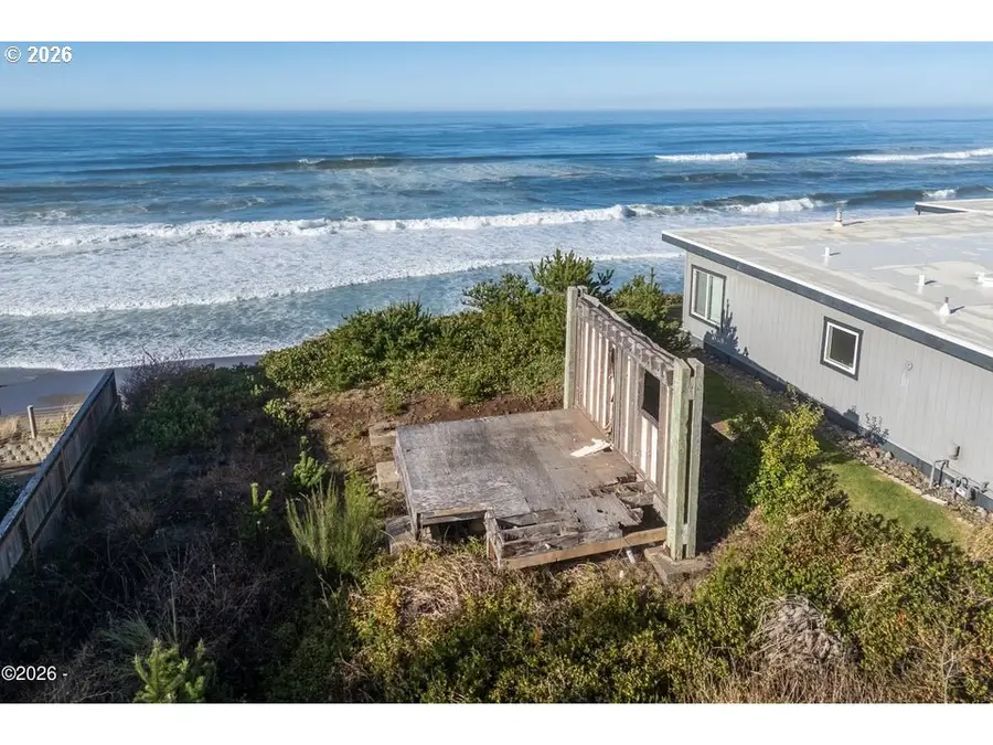 7241 Neptune Ave, Lincoln Beach, OR 97388 - #3