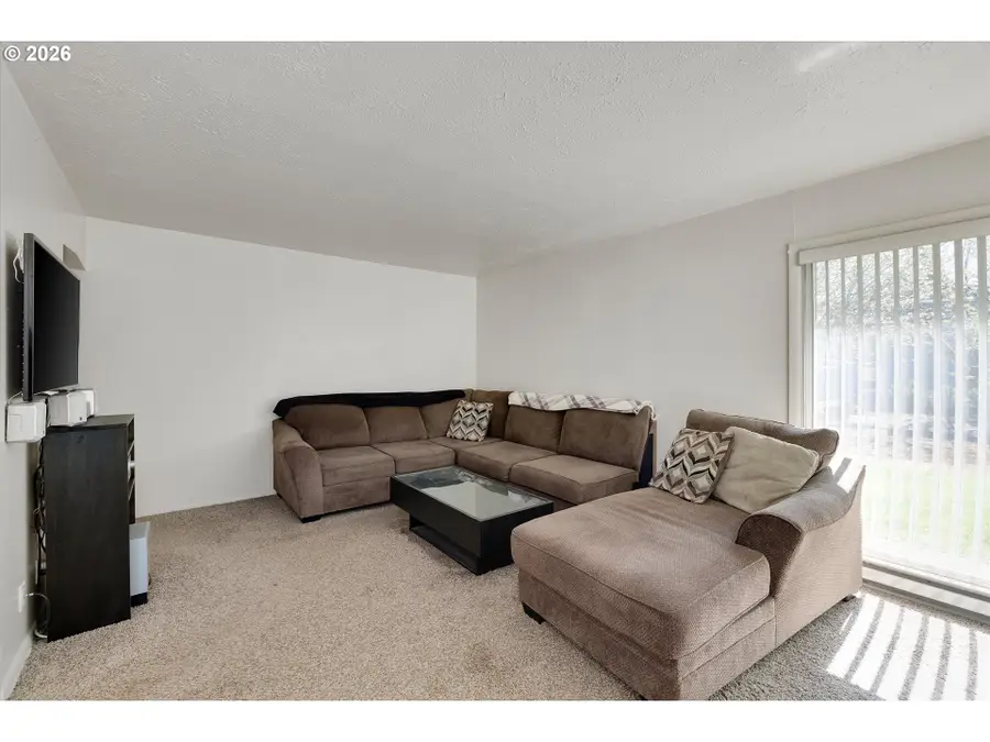 21288 S Beavercreek Rd, Beavercreek, OR 97045 - #3