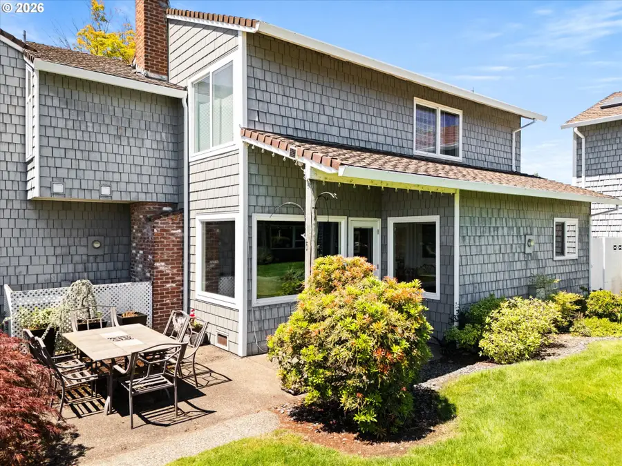 530 N Hayden Bay Dr, Portland, OR 97217 - #2