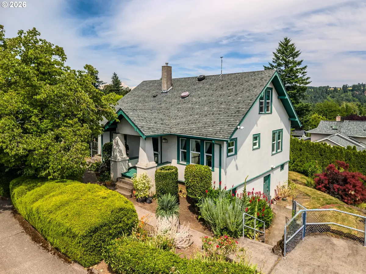 1530 S Troutdale Rd, Troutdale, OR 97060 - #1
