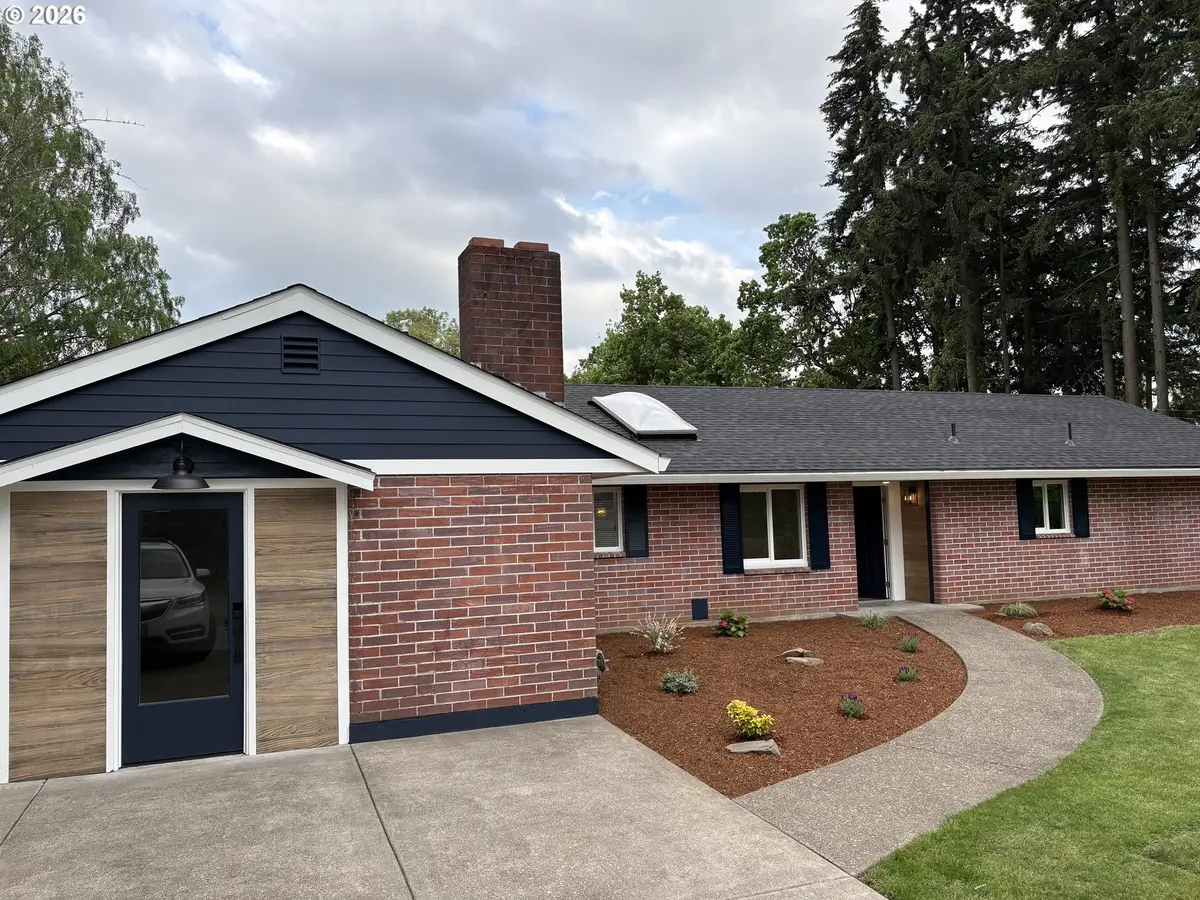 4200 SE Risley Ave, Milwaukie, OR 97267 - #1