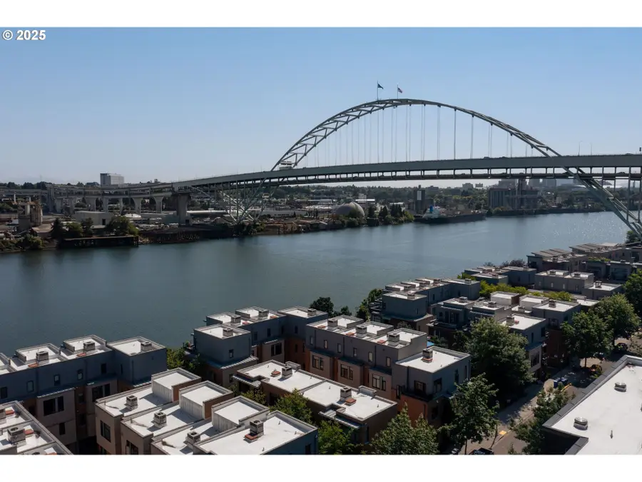 1658 NW Riverscape St, Portland, OR 97209 - Image #2