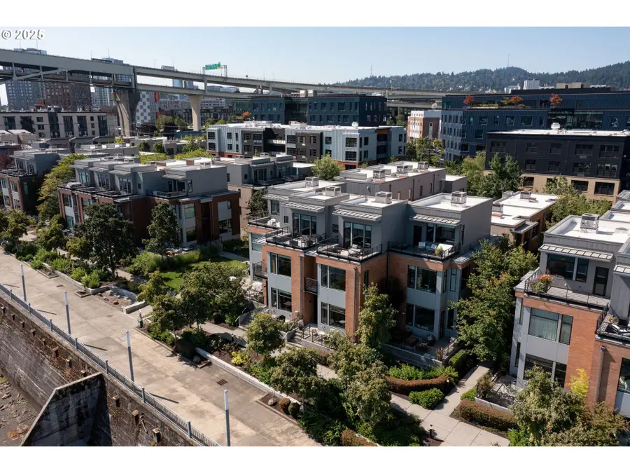 1658 NW Riverscape St, Portland, OR 97209 - Image #3