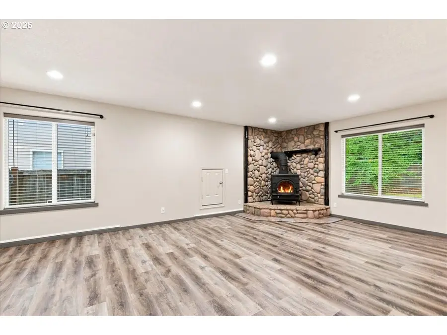 919 NW 11th Ave, Battle Ground, WA 98604 - #2
