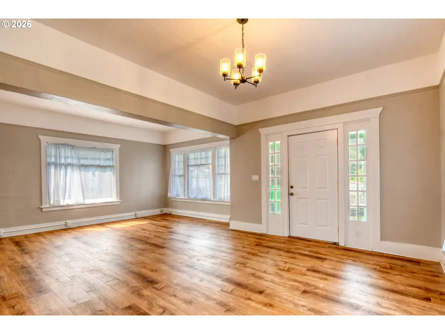 420 SE 10th St, Pendleton, OR 97801 - #3