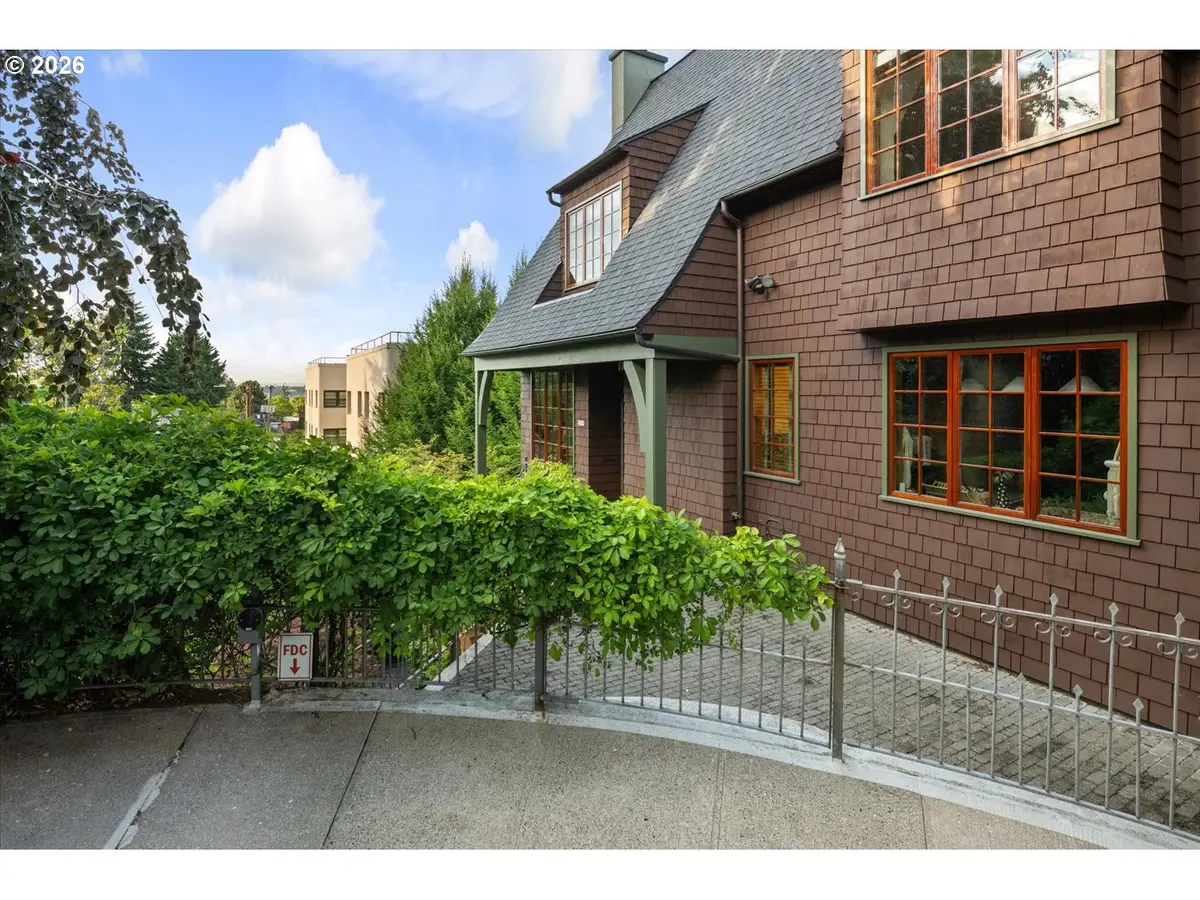 2535 NW Westover Rd #5, Portland, OR 97210 - #1
