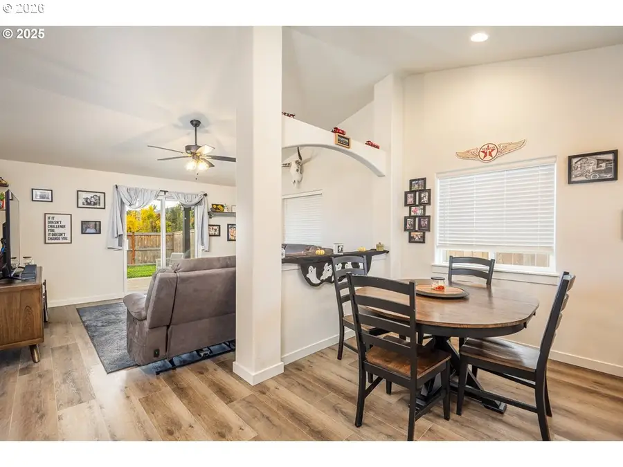 4967 Cedar View Dr, Springfield, OR 97478 - #3