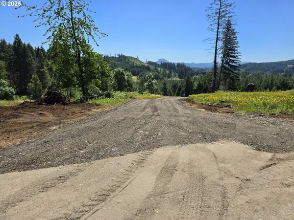 3 Blacks Dr, CottageGrove, OR 97424