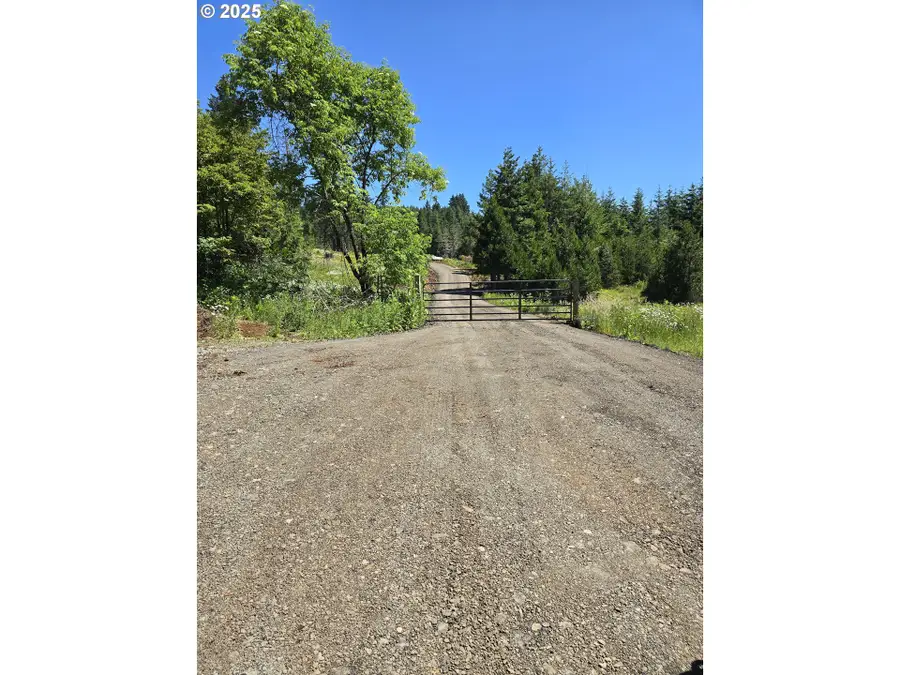 3 Blacks Dr, Cottage Grove, OR 97424 - Image #2