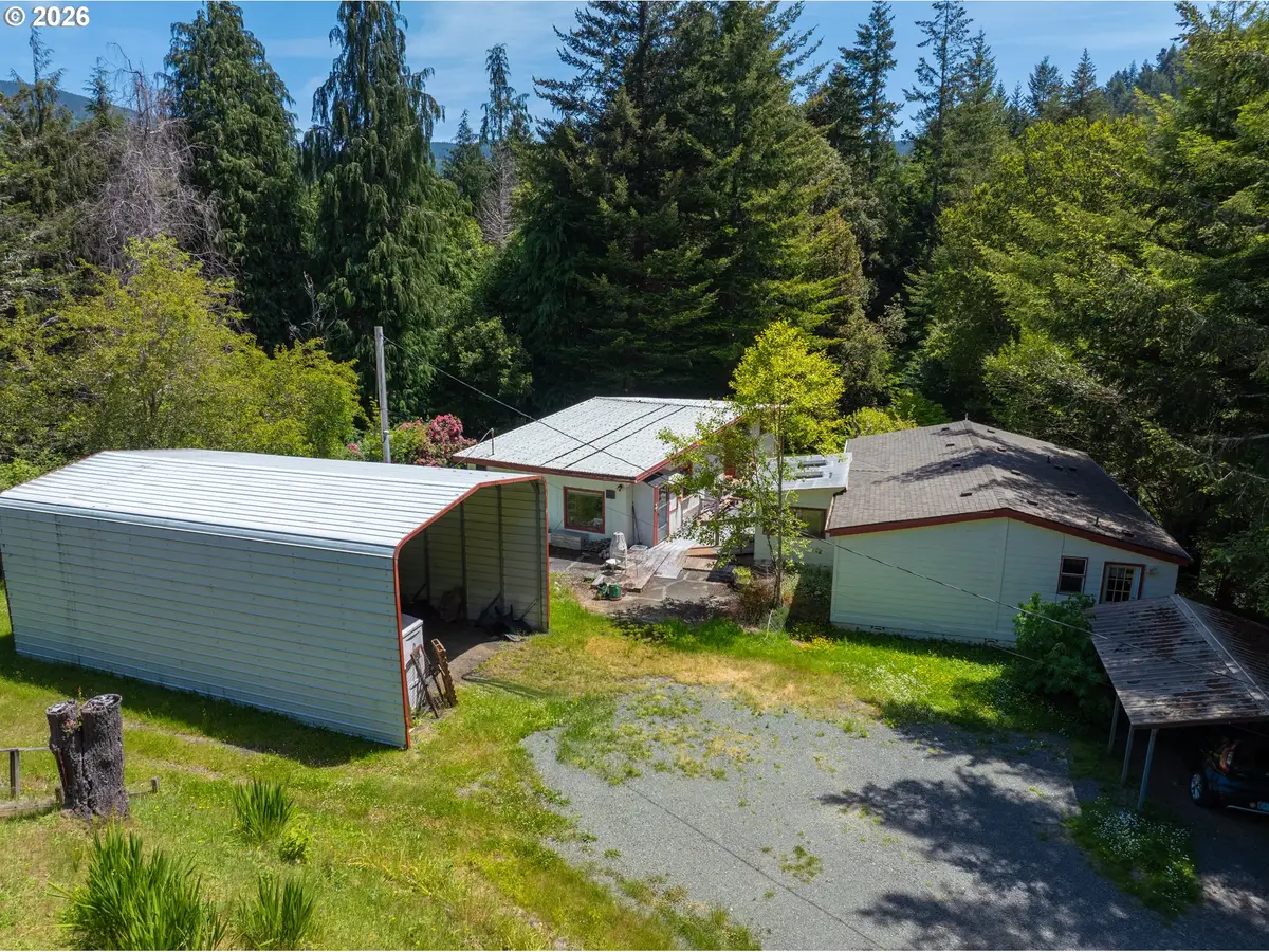 33382 Cedar Valley Rd, Gold Beach, OR 97444 - #1