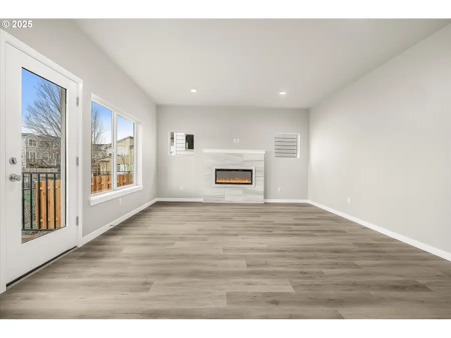 63 NW Mawrcrest Ave, Gresham, OR 97030 - #3