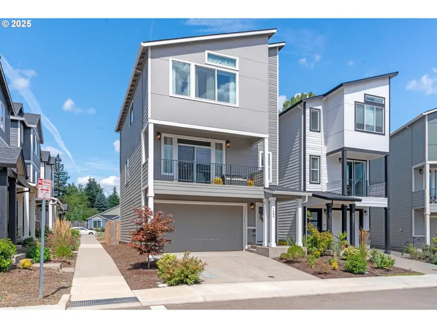 1484 N Steiwer Ln, Newberg, OR 97132 - Image #2