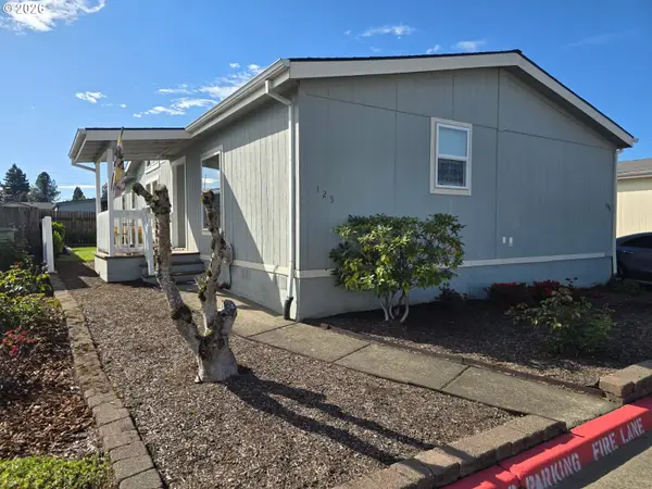 1000 S Mckern Ct #125, Newberg, OR 97132