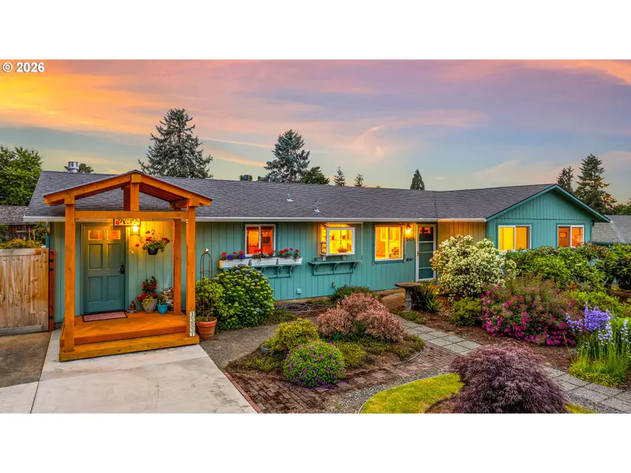 15051 SE Wy East Ave, Damascus, OR 97089 - #2