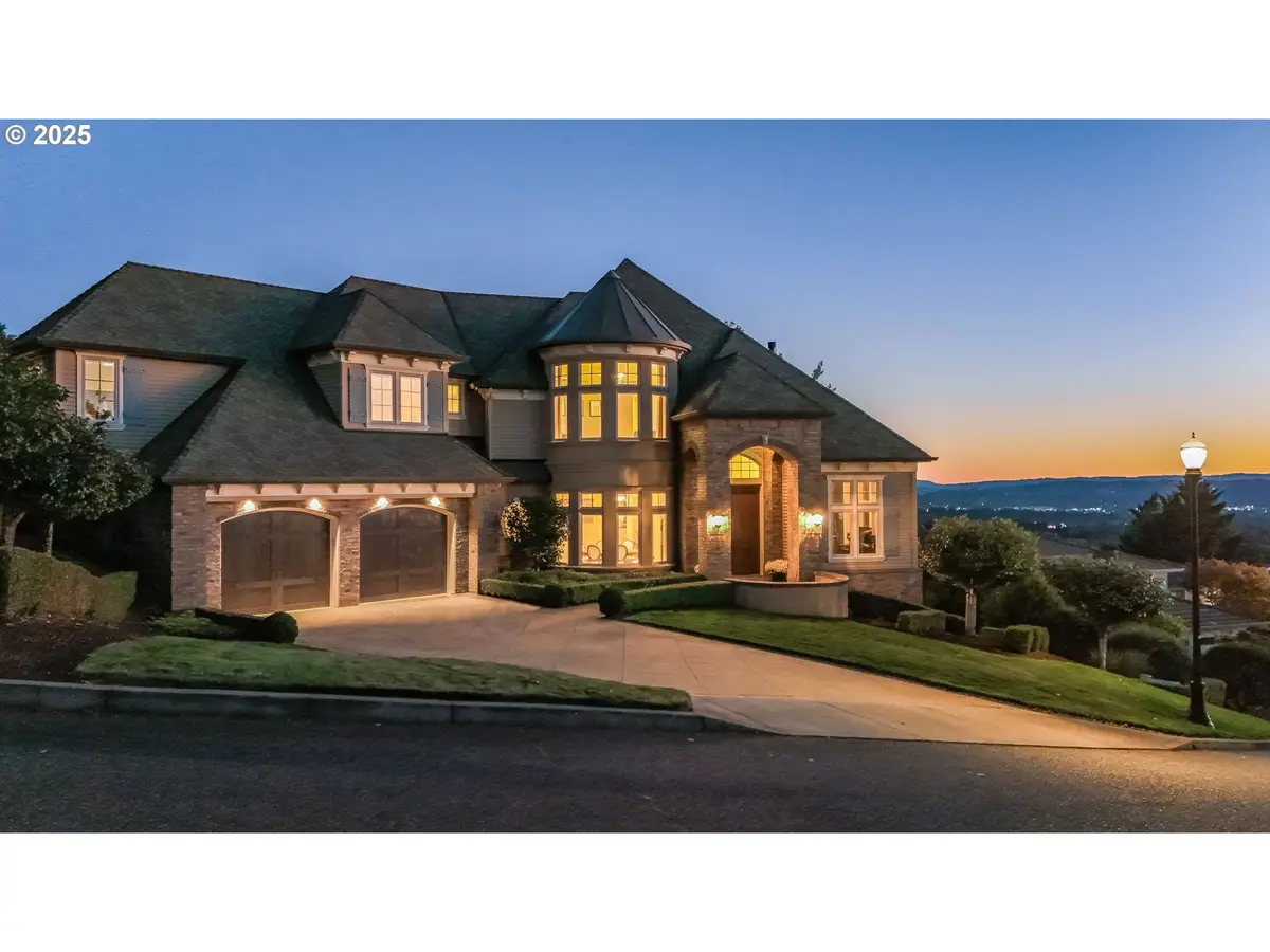 2348 NW Pinnacle Dr, Portland, OR 97229 - #1