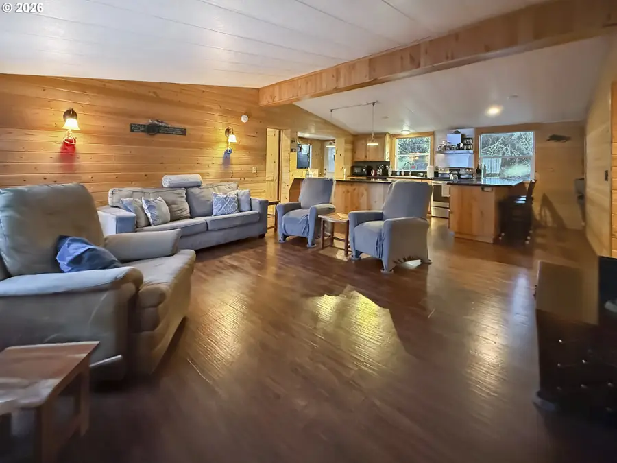 16947 Parkview Dr, Brookings, OR 97415 - Image #3