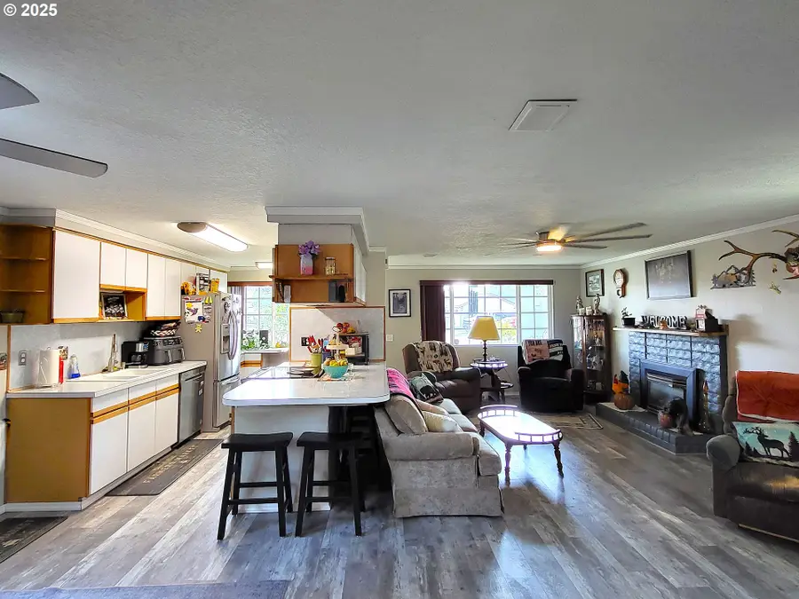 4749 Royal Ave, Eugene, OR 97402 - Image #2