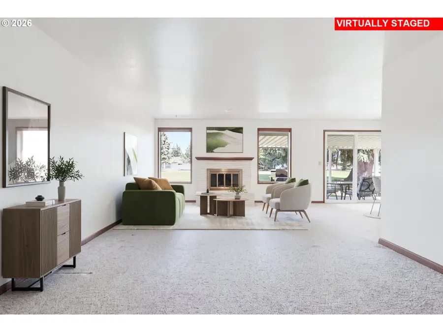 404 S Columbia Dr, Woodburn, OR 97071 - #3