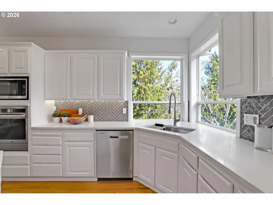 9719 NW Fleischner St, Portland, OR 97229 - #3