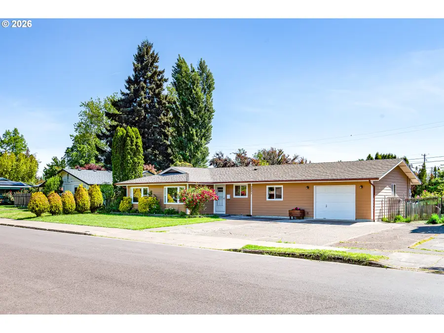2221 NW 11th St, Corvallis, OR 97330 - #2