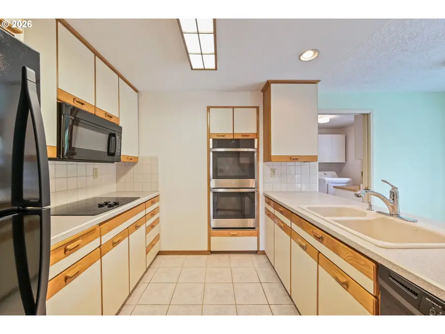14575 SW Glenbrook Rd, Beaverton, OR 97007 - #3