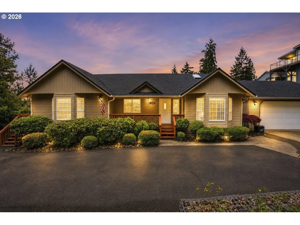 601 N 5th St, Kalama, WA 98625 - #1