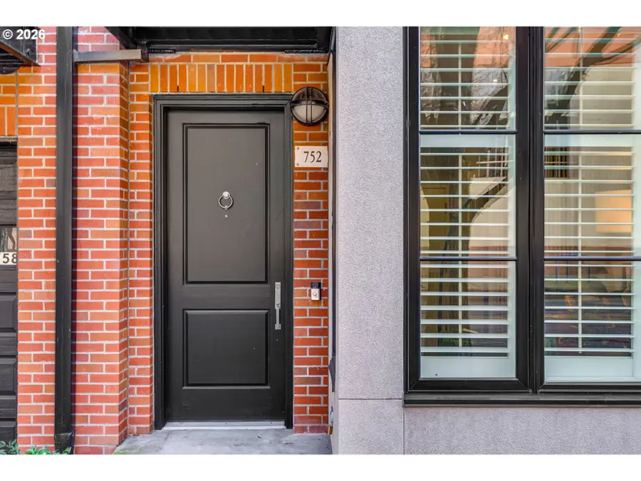752 NW 12th Ave, Portland, OR 97209 - Image #3