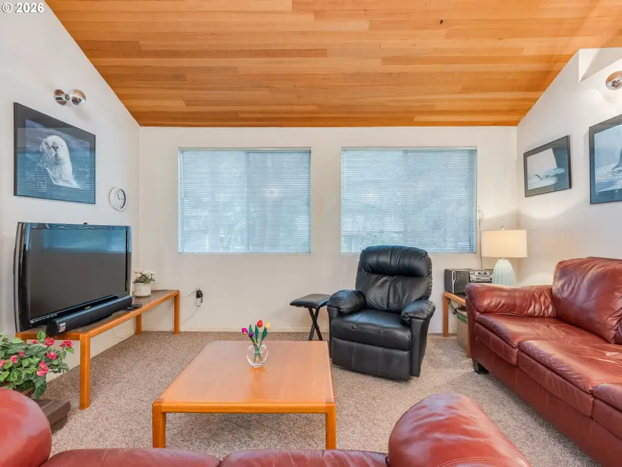 6103 NW Bernie Dr, Vancouver, WA 98663 - Image #3