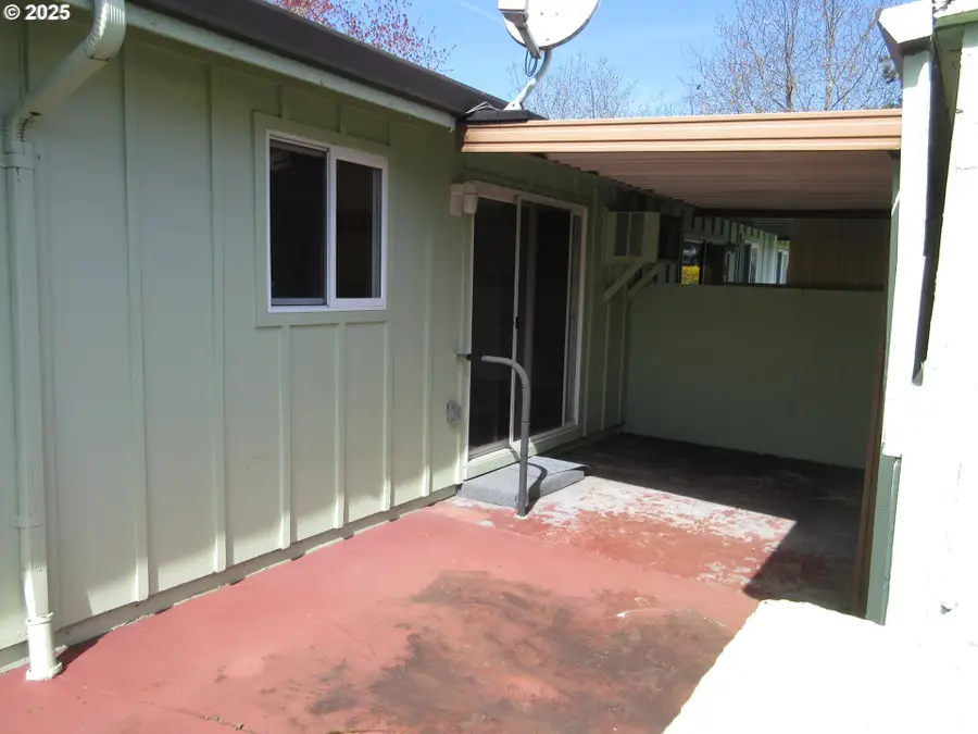 12355 SE Main St, Portland, OR 97233 - Image #3