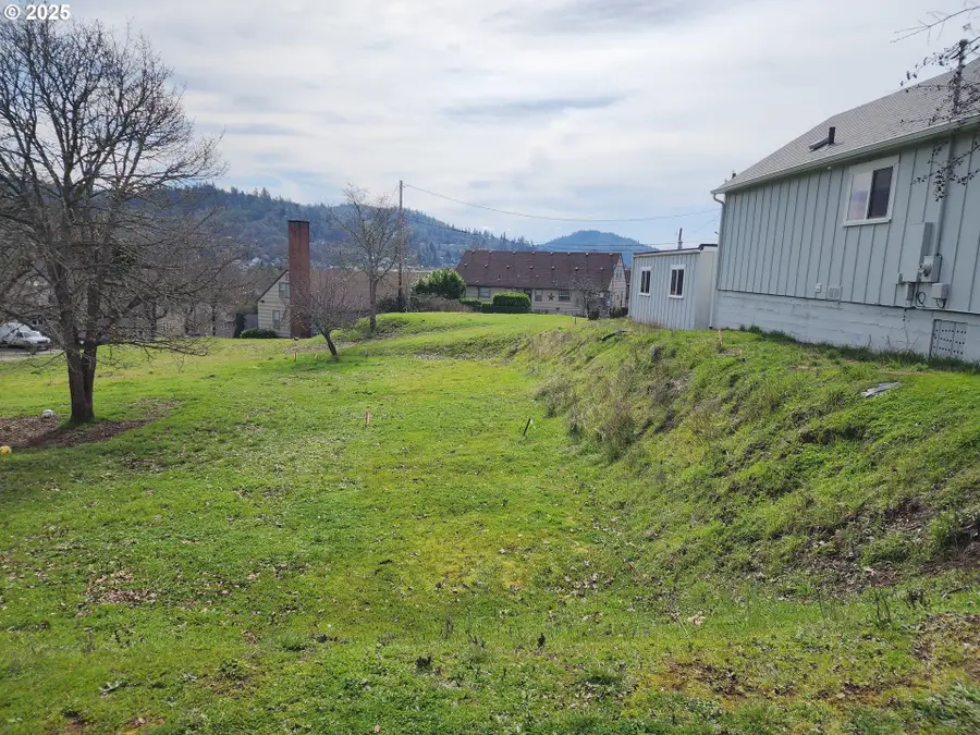 0 NE Klamath Ave, Roseburg, OR 97470 - Image #2