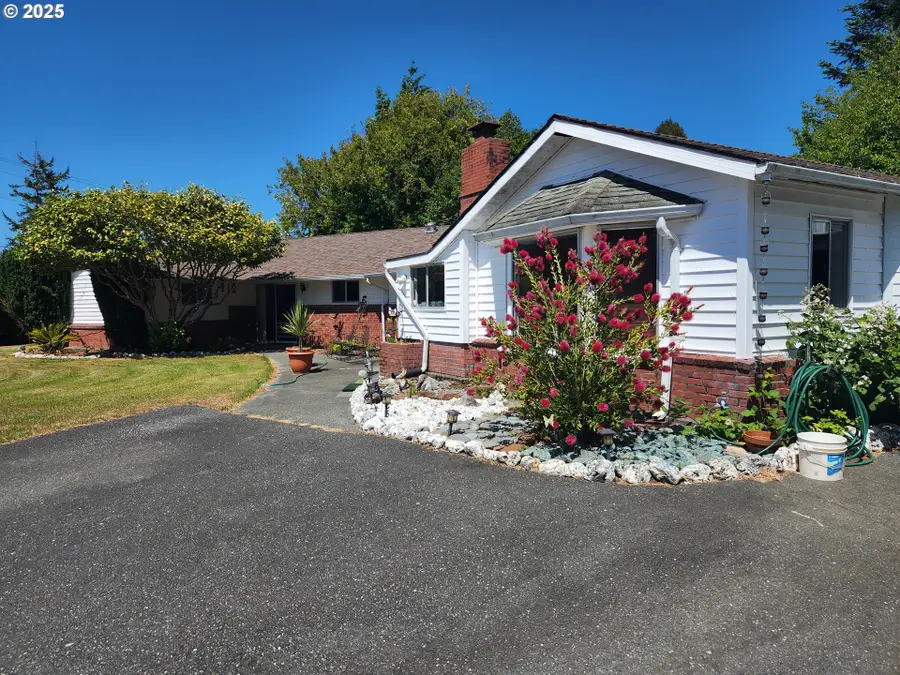 95169 Vista Loop, Gold Beach, OR 97444 - Image #2