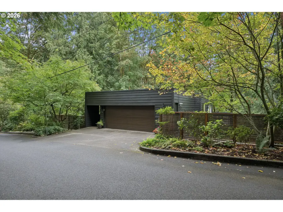 2538 SW Sherwood Dr, Portland, OR 97201 - #2