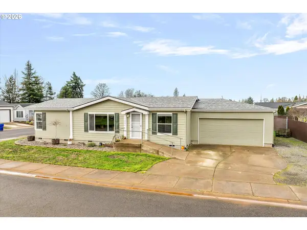 1247 Boardwalk Ave, Molalla, OR 97038