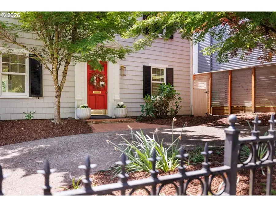 3515 SW Council Crest Dr, Portland, OR 97239 - #3