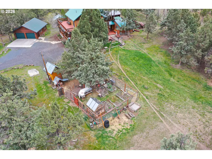 2260 SE Highland Rd, Prineville, OR 97754 - #3
