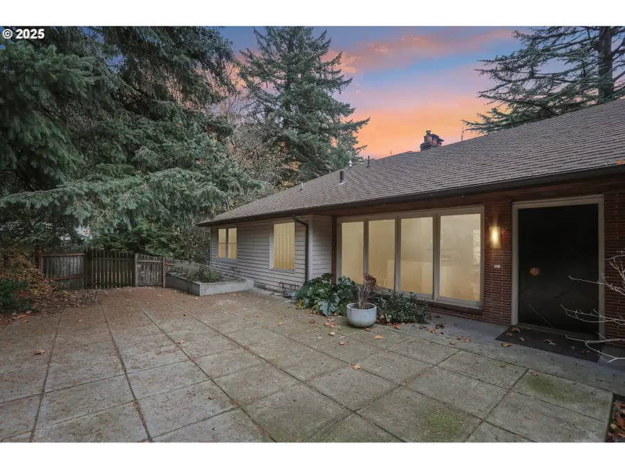 4786 SW Elm Ln, Portland, OR 97221 - Image #2