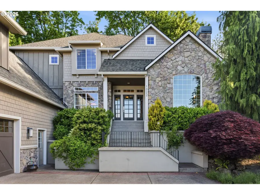 1022 NW Fernridge Ct, Camas, WA 98607 - #2