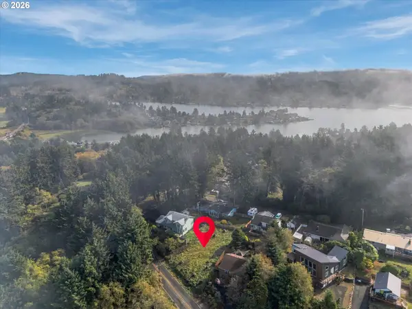 2432 NE 36th Dr, LincolnCity, OR 97367