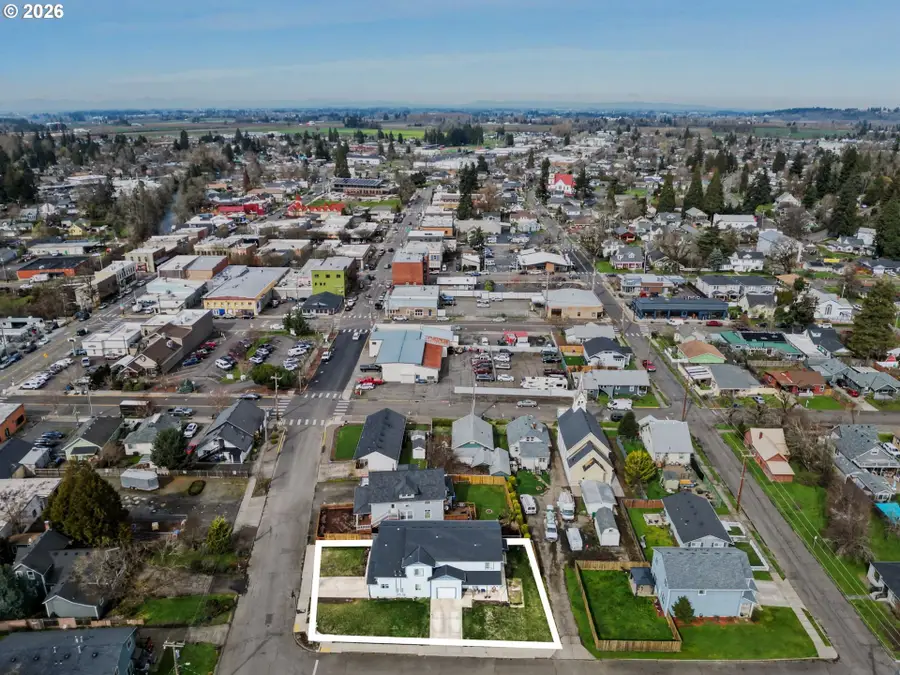 301 S 1st St. St, Silverton, OR 97381 - #2