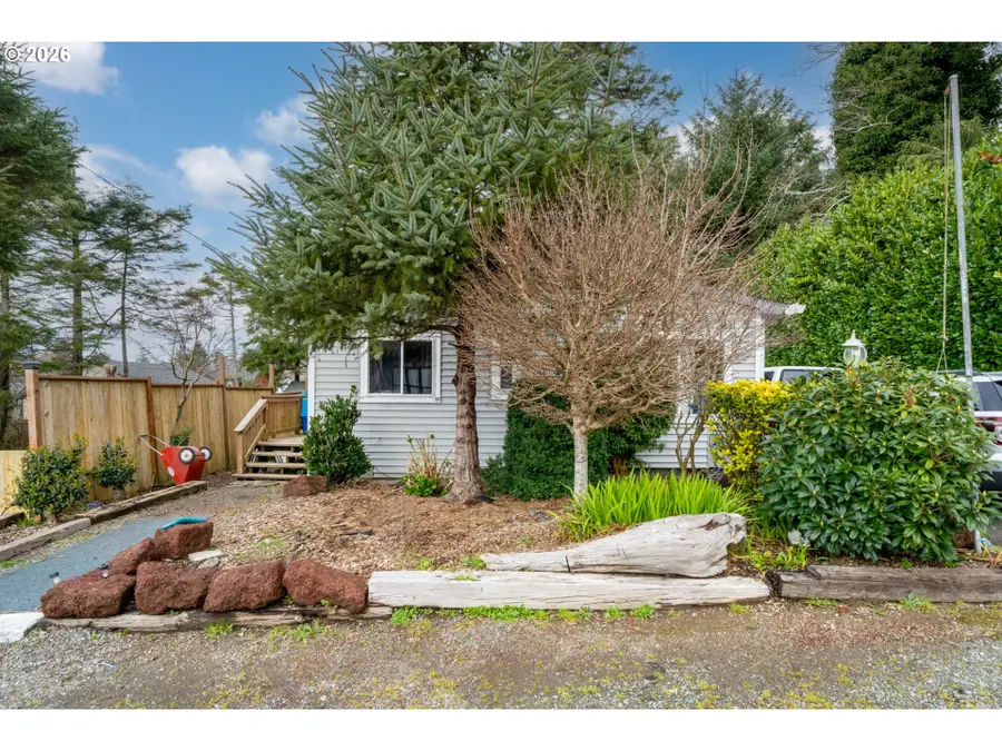 1040 NE 12th Ave, Rockaway Beach, OR 97136 - #2