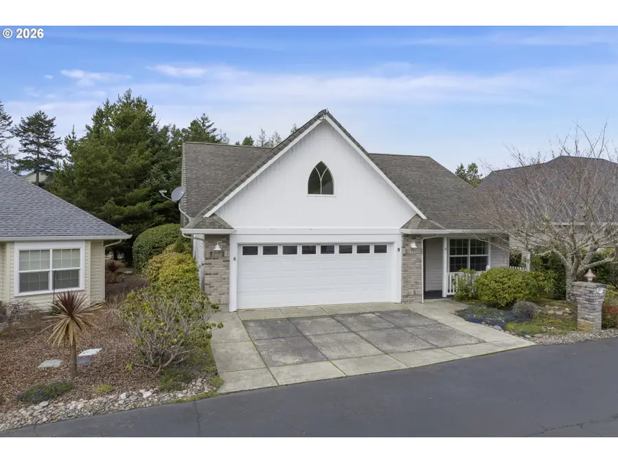 9 Waterford Downs, Florence, OR 97439 - #3